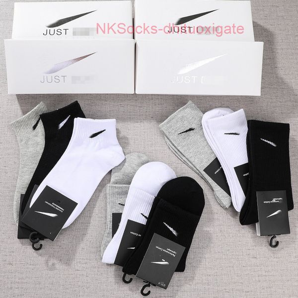 men's fashion classic socks gift box stockings hook brand black white gray medium tube sports cotton sweat absorbing sock men women lux
men's fashion classic socks gift box stockings hook brand black white gray medium tube sports cotton sweat absorbing sock men women lux