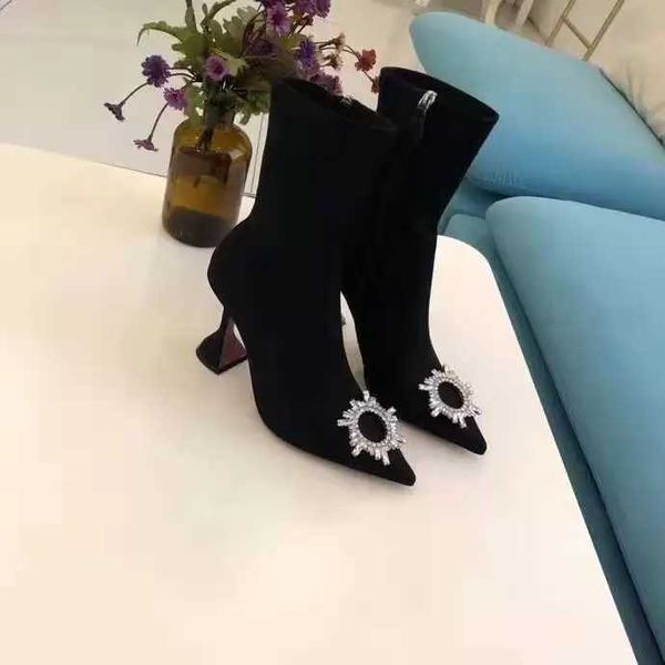 amina muaddi new amina fashion muaddi begum embellished detail boots women leather crystal rubber black shoes italy original factory ecr
amina muaddi new amina fashion muaddi begum embellished detail boots women leather crystal rubber black shoes italy original factory ecr