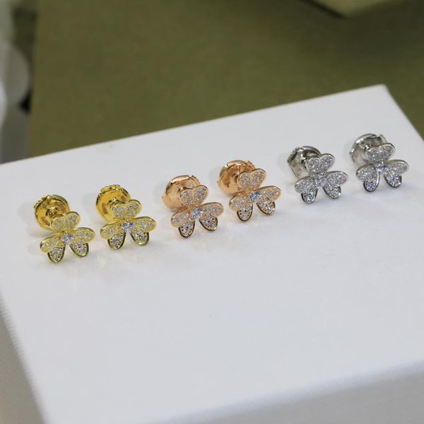 ladies designer earrings sterling silver clover diamond stud frivole earring ear ring for women 92b, Golden;silver
ladies designer earrings sterling silver clover diamond stud frivole earring ear ring for women 92b, Golden;silver