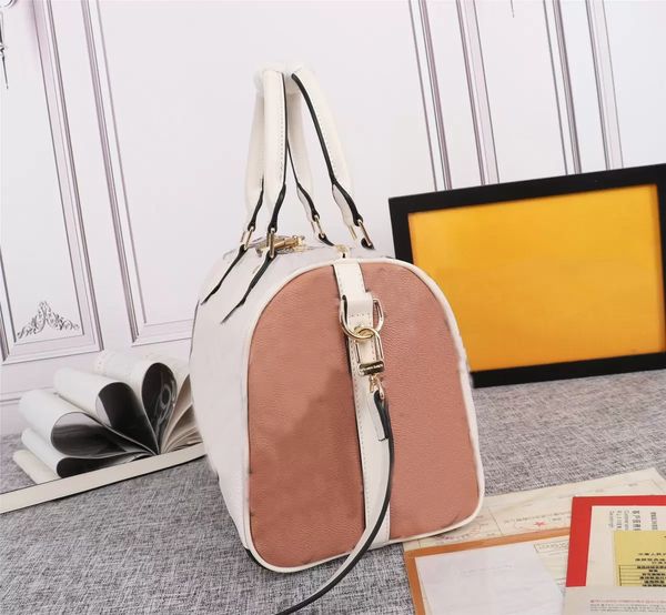 2022 new famous designer's women's bag, single shoulder, portable diagonal straddle, chain, leather, embossing 458283669, Black;red
2022 new famous designer's women's bag, single shoulder, portable diagonal straddle, chain, leather, embossing 458283669, Black;red