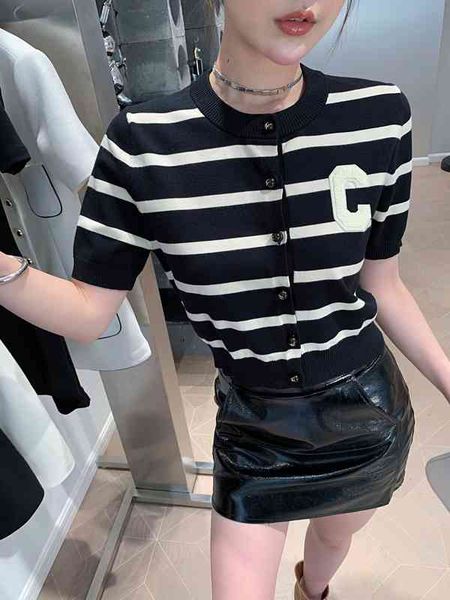2022c factory direct sale trendy brand men's t-shirts women's spring summer 2022 new fashion letter c stripe short sleeve round ne, White
2022c factory direct sale trendy brand men's t-shirts women's spring summer 2022 new fashion letter c stripe short sleeve round ne, White