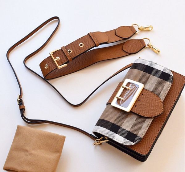 2022 new checked organ bag mini small bag shoulder messenger wide shoulder belt color matching buckle camera bag
2022 new checked organ bag mini small bag shoulder messenger wide shoulder belt color matching buckle camera bag
