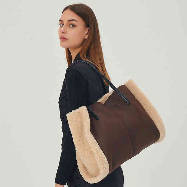 plush fur integrated handbag suture contrast color splicing single shoulder bag fashion tot trend single shoulder women's bag 220518
plush fur integrated handbag suture contrast color splicing single shoulder bag fashion tot trend single shoulder women's bag 220518