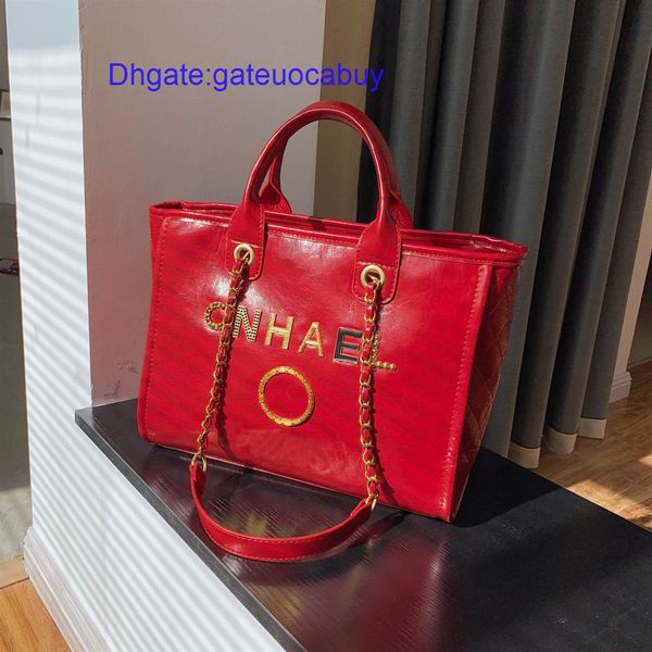 luxury designer classic handbags women's beach bags brand ch metal badge tote bag small mini evening handbag female capacity large leat, Black;red
luxury designer classic handbags women's beach bags brand ch metal badge tote bag small mini evening handbag female capacity large leat, Black;red