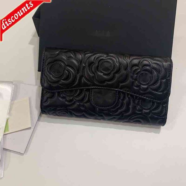 31506 letter plaid cc luxury chain clutch lambskin diamond pattern camellia pouch women's le boy long wallet real leather purse zipper, Red;black
31506 letter plaid cc luxury chain clutch lambskin diamond pattern camellia pouch women's le boy long wallet real leather purse zipper, Red;black