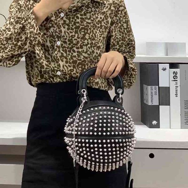 women's handbag autumn winter rivet basketball bag classic versatile handbag single shoulder messenger women's bag 220628
women's handbag autumn winter rivet basketball bag classic versatile handbag single shoulder messenger women's bag 220628