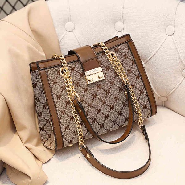 65% outlet online sales hand korean version flower material versatile spray painted color messenger women's shoulder bag foreign
65% outlet online sales hand korean version flower material versatile spray painted color messenger women's shoulder bag foreign