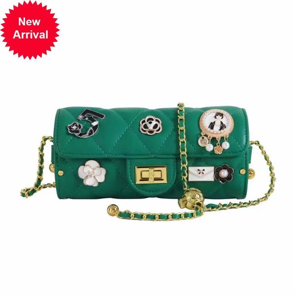 manufacturer brand wholesale cylinder women's 2022 summer new single shoulder msenger fashion badge small golden chain bag wild
manufacturer brand wholesale cylinder women's 2022 summer new single shoulder msenger fashion badge small golden chain bag wild