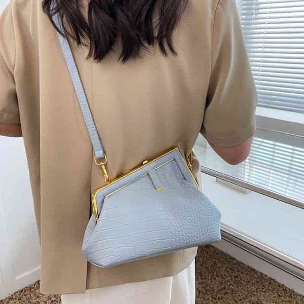 handbags fashionable personalized hand-held sling one shoulder women's new minority design advanced sense simple crocodile messenger cl
handbags fashionable personalized hand-held sling one shoulder women's new minority design advanced sense simple crocodile messenger cl