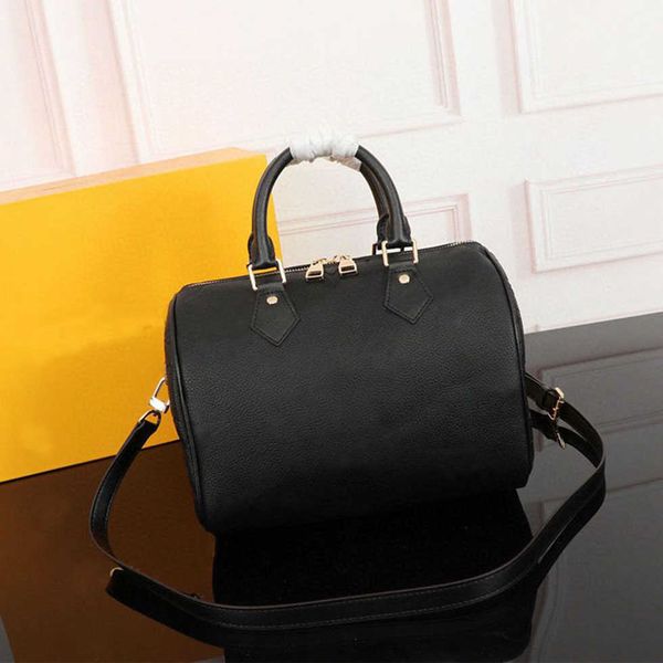 woman boston bags handbag women solid color leather large embossing removable shoulder strap handbags travel crossbody bag
woman boston bags handbag women solid color leather large embossing removable shoulder strap handbags travel crossbody bag