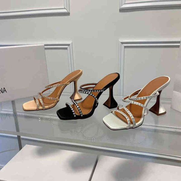 amm rhinestone high-heeled slippers for women 2022 summer new style square head thin heel open toe style sandals for women, Black
amm rhinestone high-heeled slippers for women 2022 summer new style square head thin heel open toe style sandals for women, Black