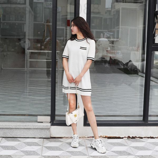 casual dresses designer xiaoxiangfeng beige wool knitted dress elegant temperament chain contrast loose thin women 8fk8, Black;gray
casual dresses designer xiaoxiangfeng beige wool knitted dress elegant temperament chain contrast loose thin women 8fk8, Black;gray