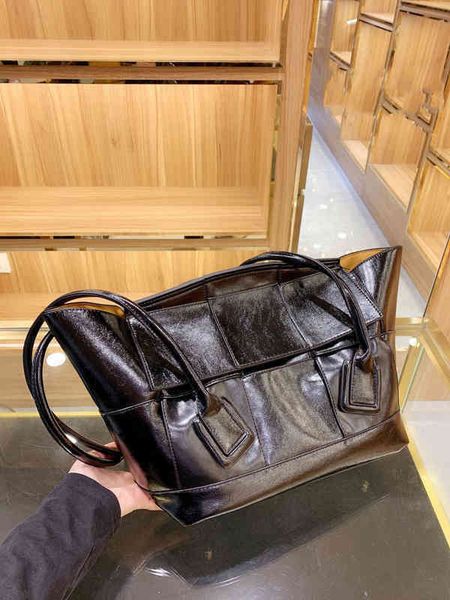 2 size woven crossbow bags women fashion handbag shoulde leather luxury designer brand crossbody female vintage tote 220314
2 size woven crossbow bags women fashion handbag shoulde leather luxury designer brand crossbody female vintage tote 220314