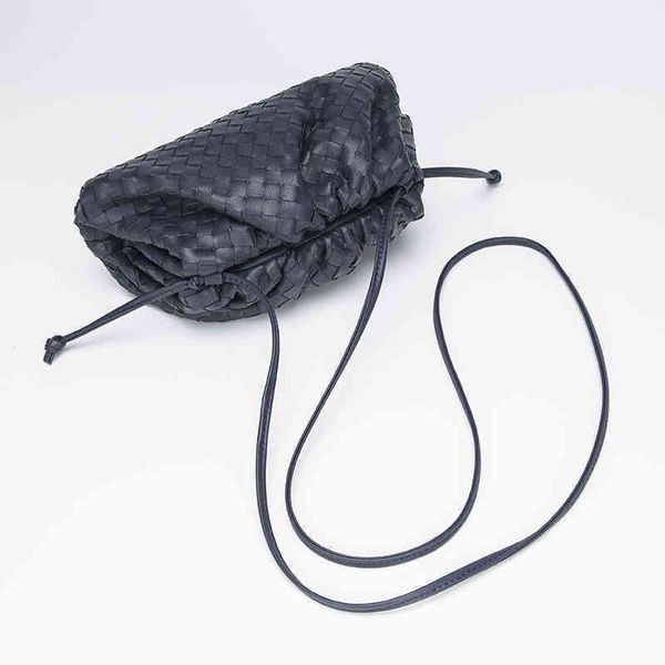 venetas handbag bottegas weaving cloud soft skin dumpling popular style real cowhide women's fashion one shoulder slant across the hand
venetas handbag bottegas weaving cloud soft skin dumpling popular style real cowhide women's fashion one shoulder slant across the hand