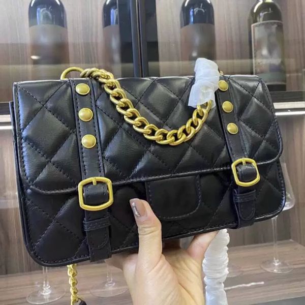 aa 25cm black cowhide mini crossbody bags flap rivets decoration golden handle handbags leather chains classic handbag metal sequined should
aa 25cm black cowhide mini crossbody bags flap rivets decoration golden handle handbags leather chains classic handbag metal sequined should