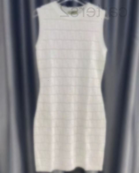 women's knits & tees designer straight 2022 early autumn new slim fit temperament knitted round neck letter hollow sleeveless vest dres, White
women's knits & tees designer straight 2022 early autumn new slim fit temperament knitted round neck letter hollow sleeveless vest dres, White