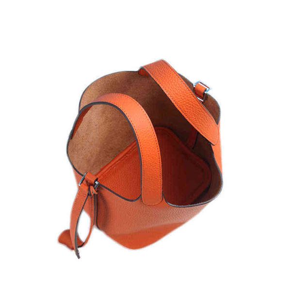 nxy evening bag 2022 genuine leather women brand handbags designer tote classical soft bucket 0530
nxy evening bag 2022 genuine leather women brand handbags designer tote classical soft bucket 0530