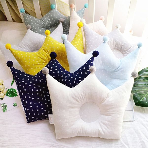1pcs baby pillows cute cartoon pillow anti deflection head geometric crown shaped breathable infant pillow nursing sleep support 220816
1pcs baby pillows cute cartoon pillow anti deflection head geometric crown shaped breathable infant pillow nursing sleep support 220816