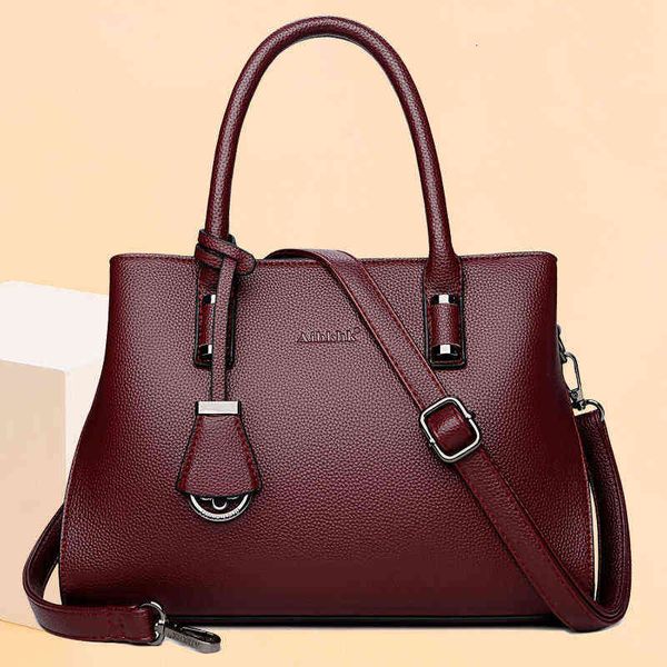 designers bags middle aged women's bag 2022 new fashion hand versatile messenger large capacity single shoulder mother's
designers bags middle aged women's bag 2022 new fashion hand versatile messenger large capacity single shoulder mother's