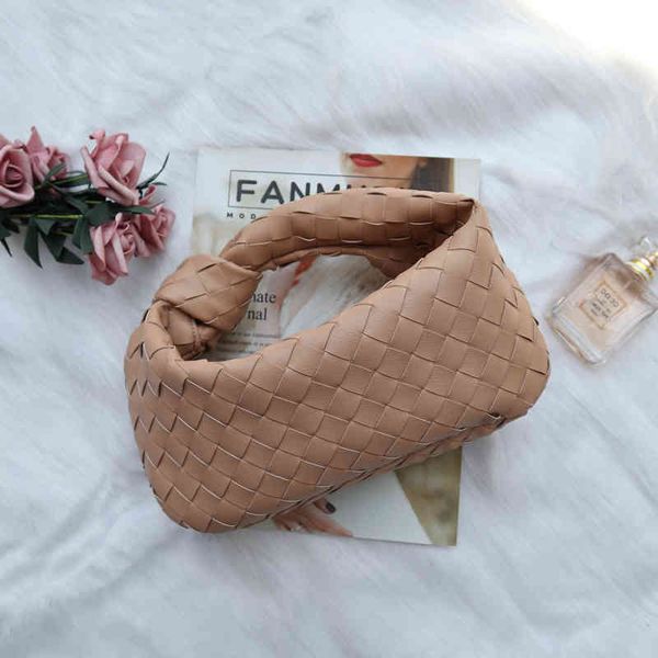 venetas bottegas 2022 ashigo same net red handbag cloud versatile woven leather single shoulder 2s30
venetas bottegas 2022 ashigo same net red handbag cloud versatile woven leather single shoulder 2s30