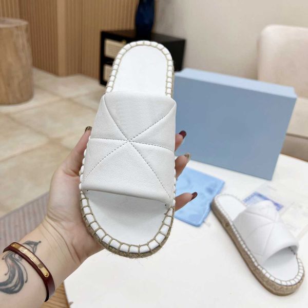 prad shoes classic prad designer slippers ladies slipper fashion luxury solid slippers leather rubber platform sandals summer beach pool san, Black
prad shoes classic prad designer slippers ladies slipper fashion luxury solid slippers leather rubber platform sandals summer beach pool san, Black
