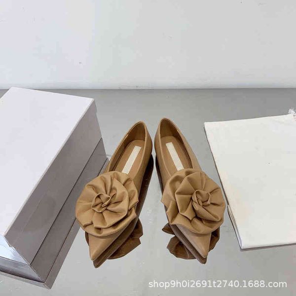 dress shoes spring and summer fashion rose single shoes pointed shallow mouth flat bottom sheepskin one foot pedal women's f64f, Black
dress shoes spring and summer fashion rose single shoes pointed shallow mouth flat bottom sheepskin one foot pedal women's f64f, Black