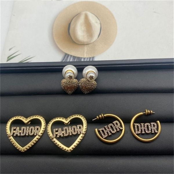 2022 20% off designer jewelry minority high sense letter pearl personality ins fashion net red wind earrings, Golden
2022 20% off designer jewelry minority high sense letter pearl personality ins fashion net red wind earrings, Golden
