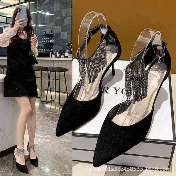 roman lady one-line high-heeled baotou sandals shoes 2022 new liuding shallow mouth single shoe middle heel 220506, Black
roman lady one-line high-heeled baotou sandals shoes 2022 new liuding shallow mouth single shoe middle heel 220506, Black