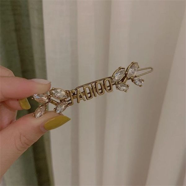 letter leaf hairpin old classic female hairpin versatile temperament jewelry, Gray
letter leaf hairpin old classic female hairpin versatile temperament jewelry, Gray