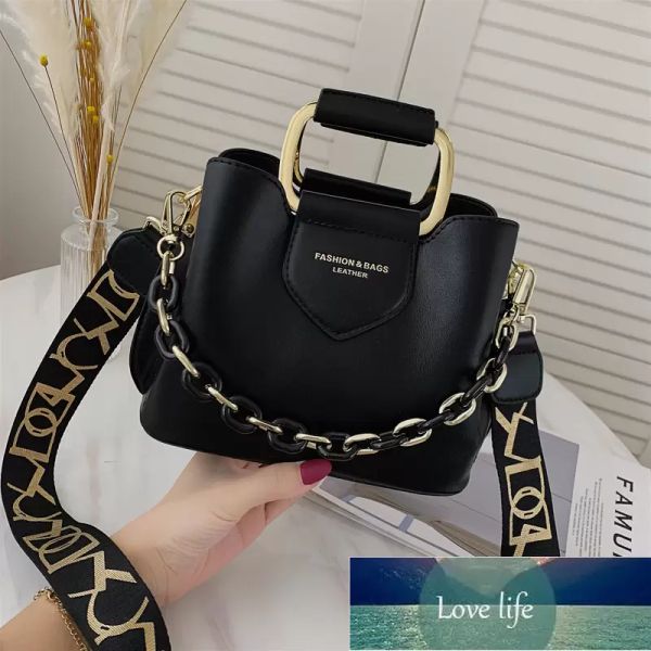 stylish good texture crossbody women's bags autumn new small square bag hand bags commuter bucket bag, Black;red
stylish good texture crossbody women's bags autumn new small square bag hand bags commuter bucket bag, Black;red