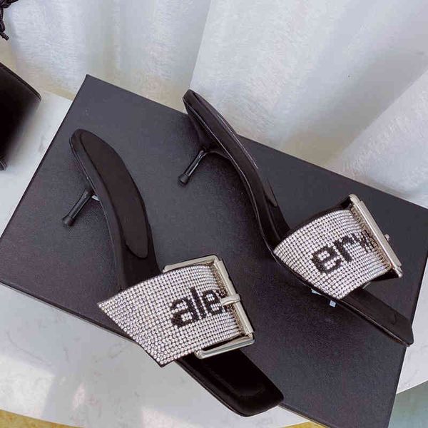 slippers wang 's style buckle slippers square head belt buckle sandals fashionable high heels, Black
slippers wang 's style buckle slippers square head belt buckle sandals fashionable high heels, Black