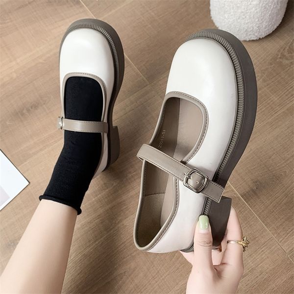 ita japanese style vintage buckle female shallow casual patent leather shoe flat shoes 220720, Black
ita japanese style vintage buckle female shallow casual patent leather shoe flat shoes 220720, Black