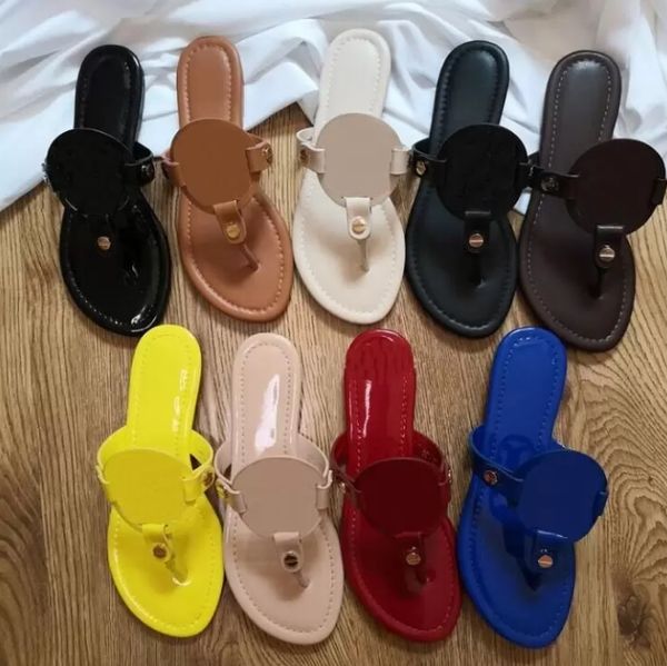 brand ladies sandals cutout logo flat slippers sandals cutouts women's shoes jelly platform slippers ladies casual flip-flops 35-43, Black
brand ladies sandals cutout logo flat slippers sandals cutouts women's shoes jelly platform slippers ladies casual flip-flops 35-43, Black