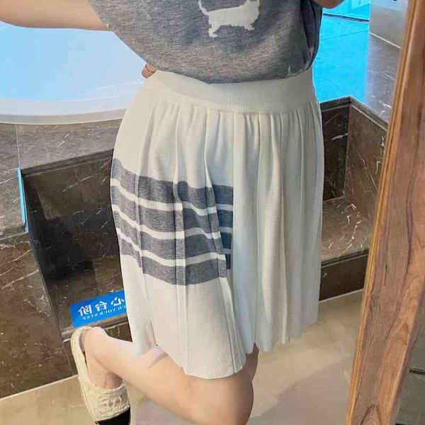 pleated spring and summer four bar knitted high waist slim grey skirt fashion, Black
pleated spring and summer four bar knitted high waist slim grey skirt fashion, Black
