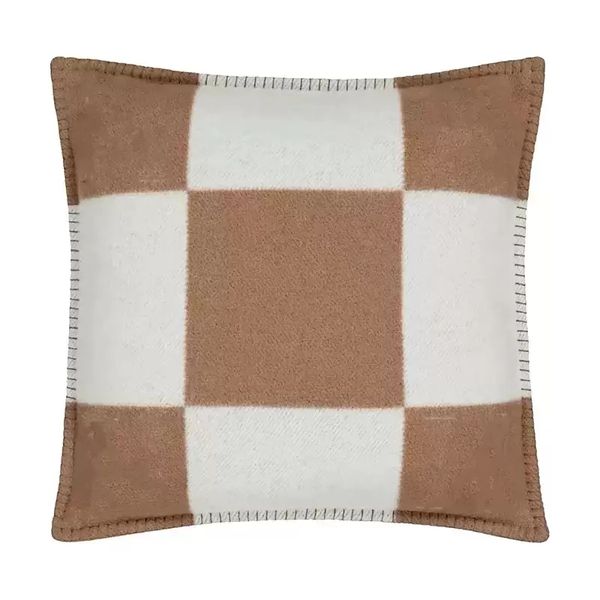 letter pillow case cashmere designer pillowcase woven jacquard 45x45cm custom cushion cover sofa wool covers heat home textiles bedding supp
letter pillow case cashmere designer pillowcase woven jacquard 45x45cm custom cushion cover sofa wool covers heat home textiles bedding supp