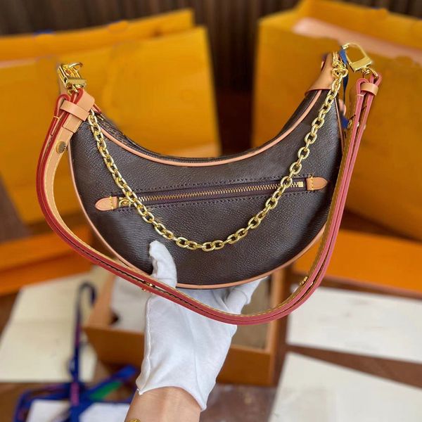 luxury designer armpit bag printed letter pattern artificial canvas leather large capacity urban metal chain fashion handbag
luxury designer armpit bag printed letter pattern artificial canvas leather large capacity urban metal chain fashion handbag