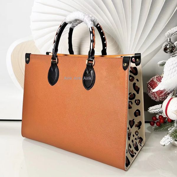 tote bag handbag leather luxury totes embossed letters shopper crossbody bags wallet two-tone classic shopping m45660
tote bag handbag leather luxury totes embossed letters shopper crossbody bags wallet two-tone classic shopping m45660