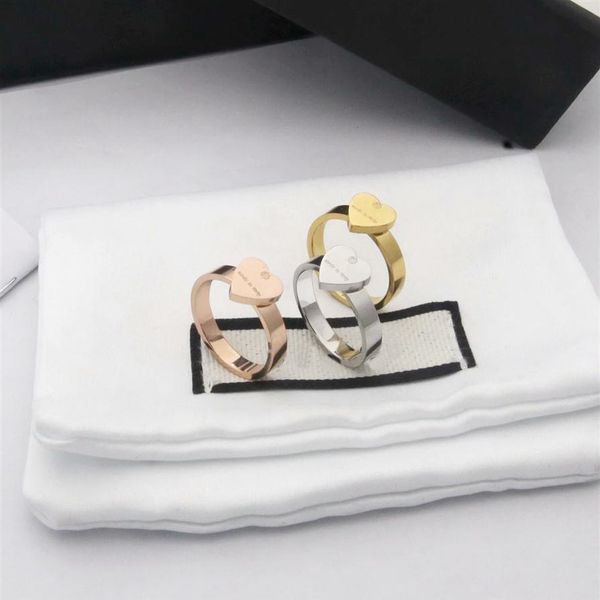 2021 europe america style ring men lady women titanium steel engraved g letter heart lovers rings size6-9275w, Silver
2021 europe america style ring men lady women titanium steel engraved g letter heart lovers rings size6-9275w, Silver