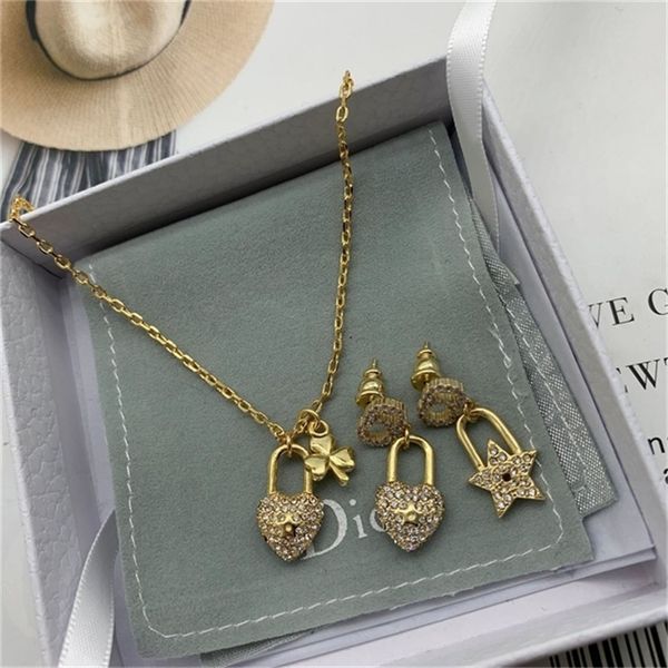 2022 20% off designer jewelry d net red love diamond inlaid lock necklace female minority design temperament star earrings female, Golden
2022 20% off designer jewelry d net red love diamond inlaid lock necklace female minority design temperament star earrings female, Golden