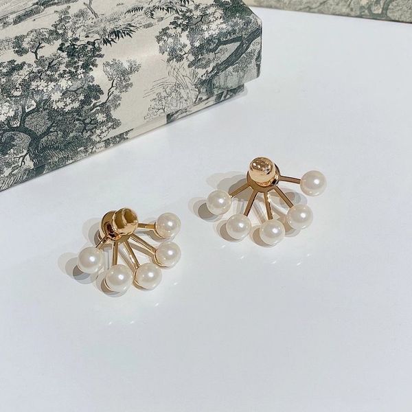 simple fashion earrings back pearl studs earring have stamps bijoux for women lady party wedding lovers gift engagement brass, Golden;silver
simple fashion earrings back pearl studs earring have stamps bijoux for women lady party wedding lovers gift engagement brass, Golden;silver