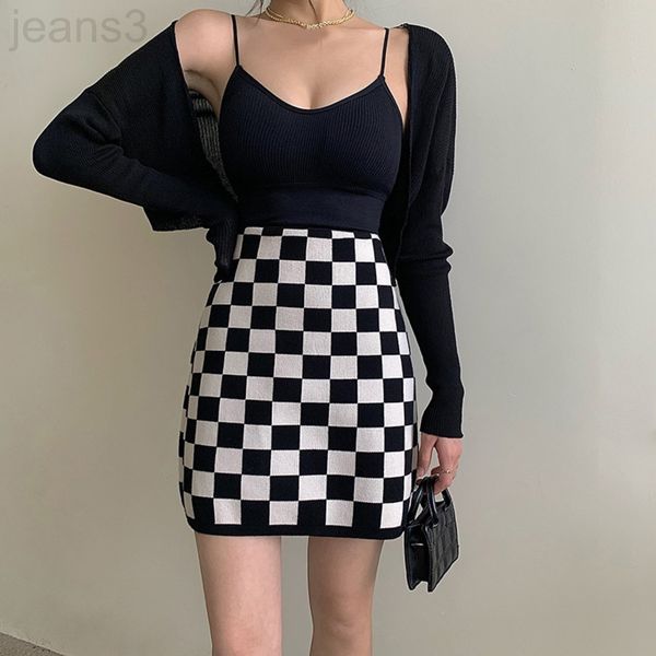 skirts designer hip wrap skirt women's autumn 2021 new chessboard black and white lattice elastic thin high waist skirt knitted pcgp
skirts designer hip wrap skirt women's autumn 2021 new chessboard black and white lattice elastic thin high waist skirt knitted pcgp