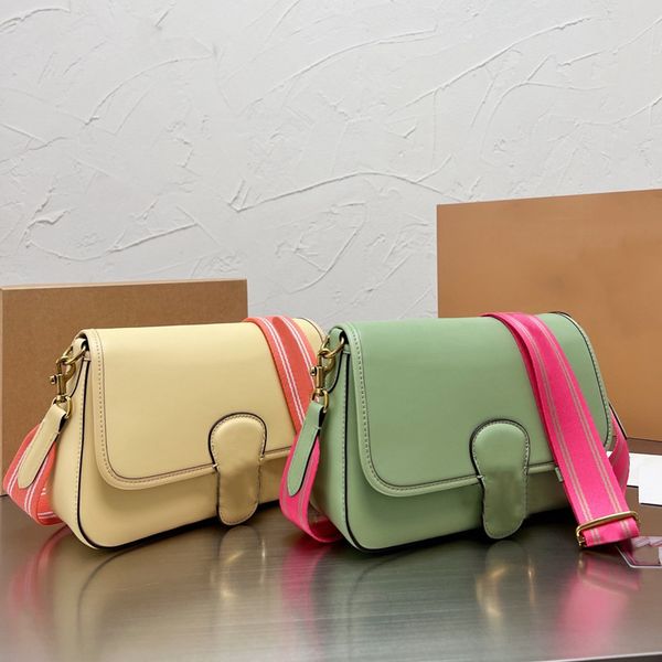 aaa woman tabbys bags handbags designer handbag shoulder tote bag fashion lady purses cross body small trunk flaps totes print letters 2022
aaa woman tabbys bags handbags designer handbag shoulder tote bag fashion lady purses cross body small trunk flaps totes print letters 2022