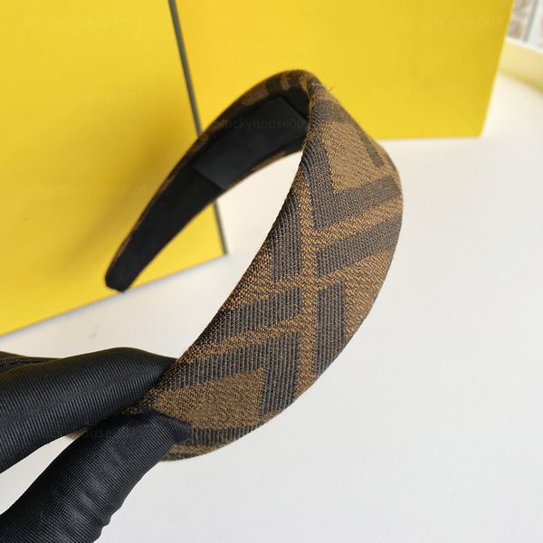 2022 new charm female headbands elastic letter hair band outdoor sports yoga fitness jewelry luxury jewelry party gifts manufacturer wholesa, Silver
2022 new charm female headbands elastic letter hair band outdoor sports yoga fitness jewelry luxury jewelry party gifts manufacturer wholesa, Silver