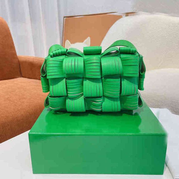 woven tofu pillow bag real leather leisure temperament pleated plaid handbags diagonal chest shoulder square crossbody female purses 220414
woven tofu pillow bag real leather leisure temperament pleated plaid handbags diagonal chest shoulder square crossbody female purses 220414