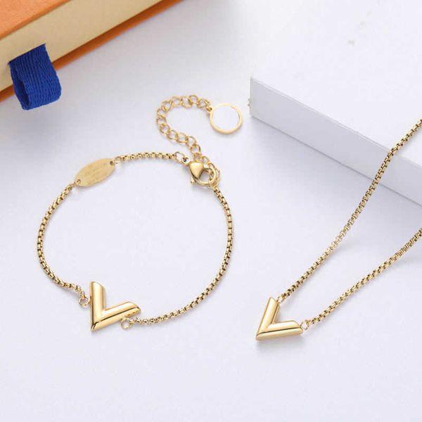 designer jewelry earrings pendant charm bracelets gold love v necklace women rings bracelet bangles m61084 luxury pendants titanium 123, Silver
designer jewelry earrings pendant charm bracelets gold love v necklace women rings bracelet bangles m61084 luxury pendants titanium 123, Silver