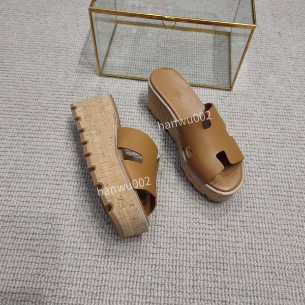 2022 classic women slippers summer rubber bottom woman shoe beach slides letter flat heel designer shoes sandals flip flops, Black
2022 classic women slippers summer rubber bottom woman shoe beach slides letter flat heel designer shoes sandals flip flops, Black