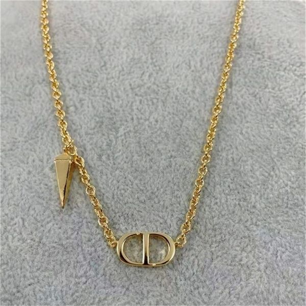 2022 fashion 20% off designer jewelry d high-end version necklace female nail letter light luxury fashion pendant clavicle chain, Silver
2022 fashion 20% off designer jewelry d high-end version necklace female nail letter light luxury fashion pendant clavicle chain, Silver