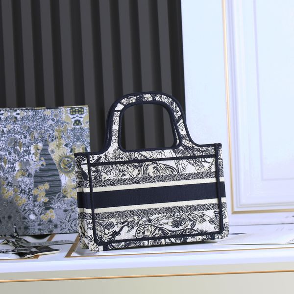ladies luxury printed embroidered handbags versatile shoulder bags daily shopping bags large capacity wallets travel essentials
ladies luxury printed embroidered handbags versatile shoulder bags daily shopping bags large capacity wallets travel essentials