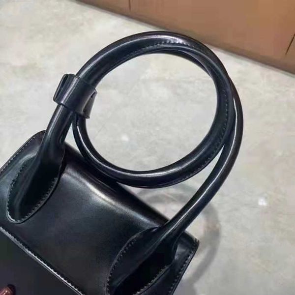 2022 new fashion bag designer luxury le chiquito handbag for jacquess uemuuu women casual shopping bags tote hnadbags pu leather bags
2022 new fashion bag designer luxury le chiquito handbag for jacquess uemuuu women casual shopping bags tote hnadbags pu leather bags