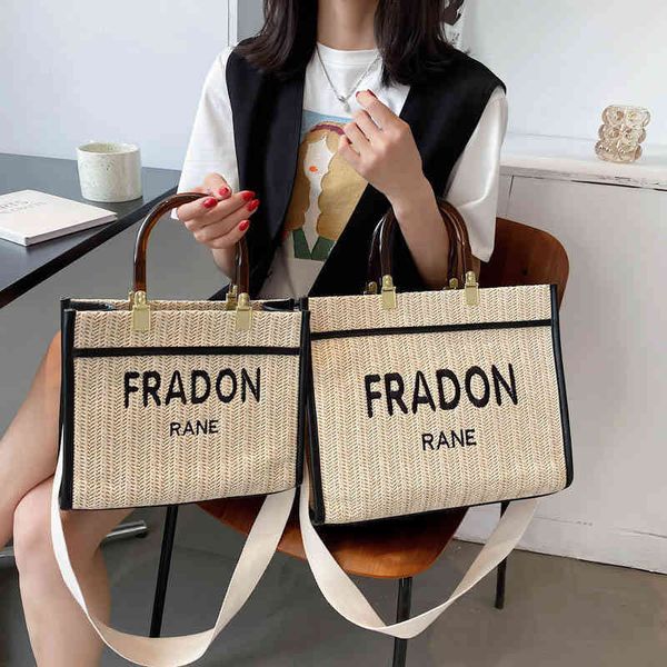 2022 factory wholesale new women's summer fashion printed high-capacity woven portable single shoulder bag broadband messenger tote bag
2022 factory wholesale new women's summer fashion printed high-capacity woven portable single shoulder bag broadband messenger tote bag